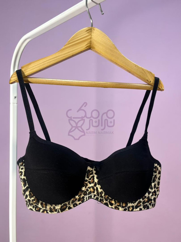 سوتین تک آنیت نرم نرمک