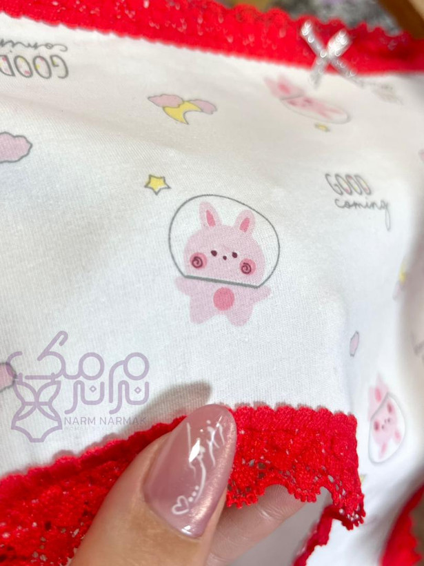 نمای نزدیک شورتکس قاعدگی