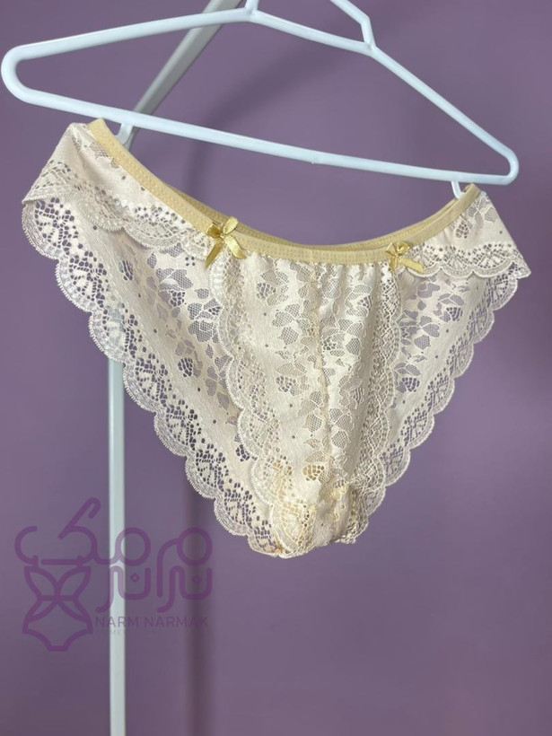 شورت کرم دانتل نرم نرمک