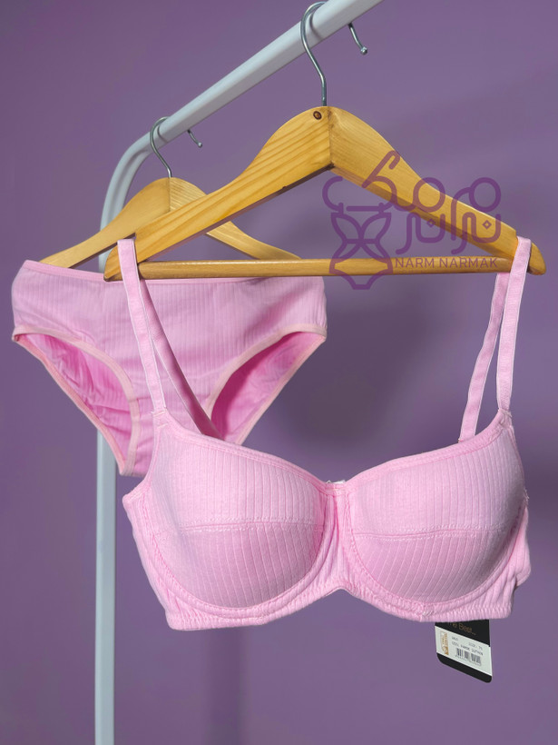 ست شورت و سوتین کبریتی اسفنج نازک anit | نرم نرمک