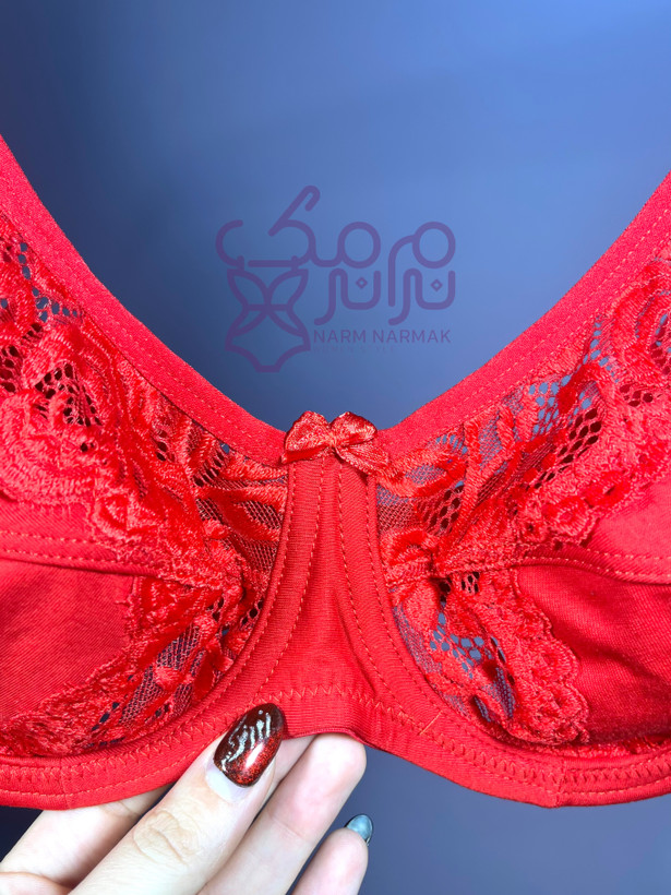 سوتین قرمز ایزابلا | نرم نرمک