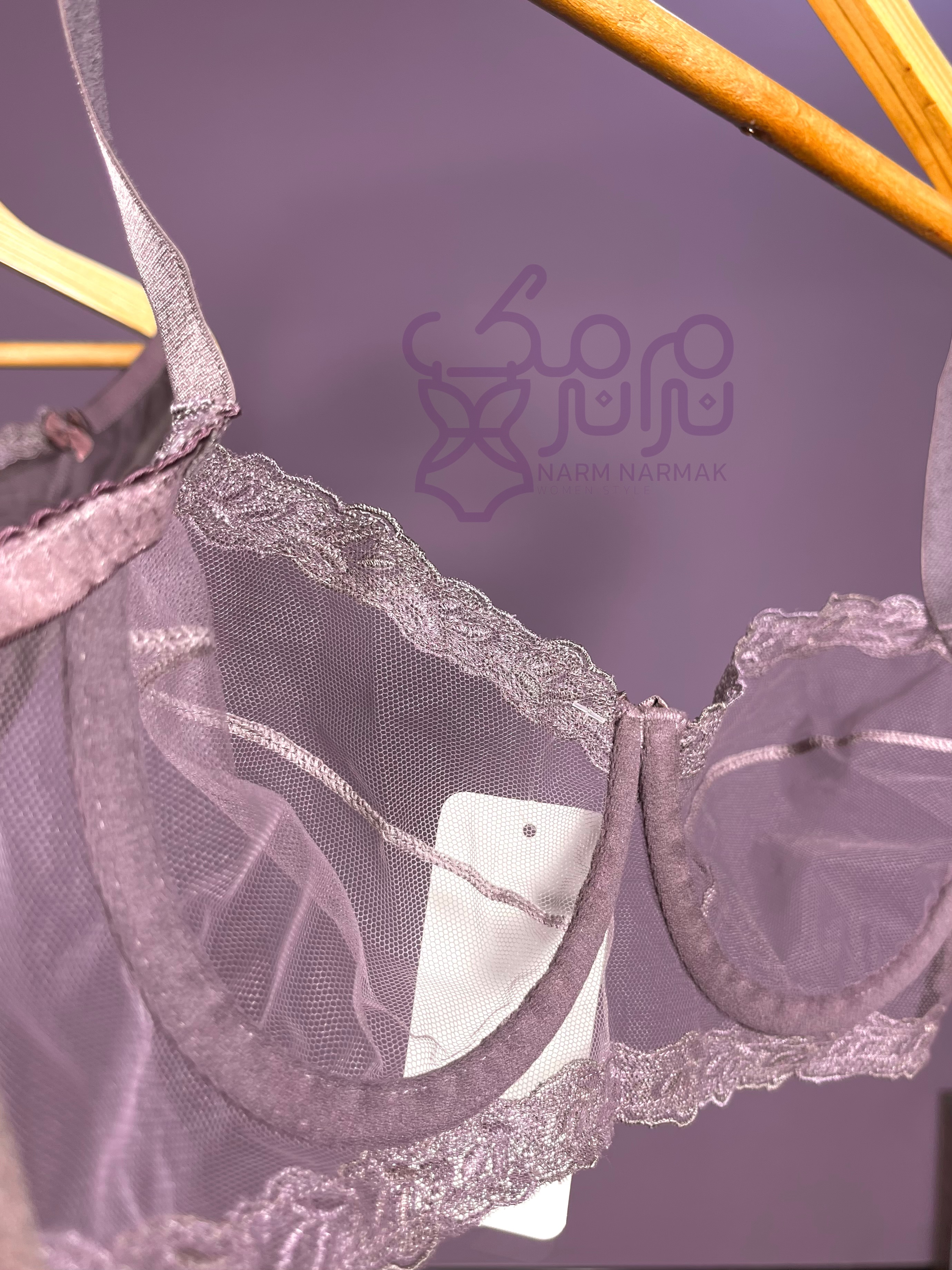 نمای داخل سوتین بدن نما | نرم نرمک