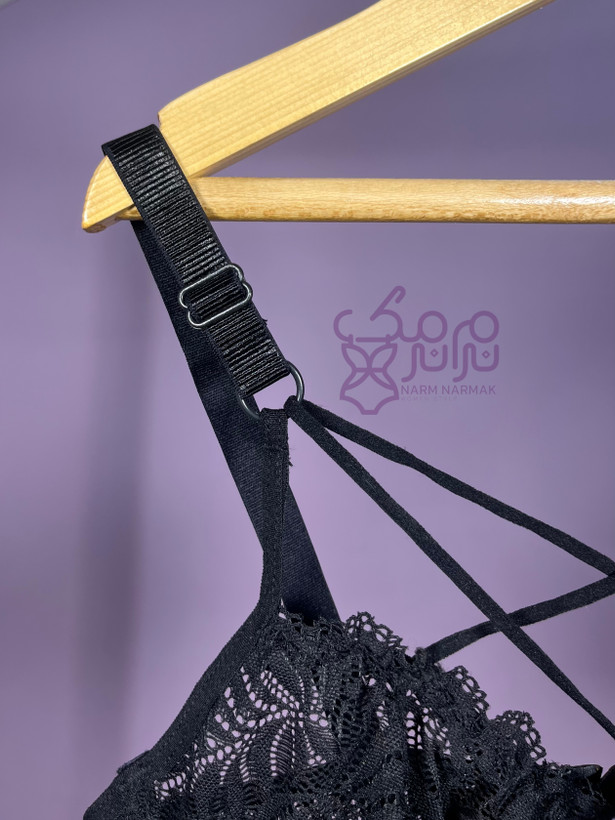 سوتین مشکی هارنس دار | نرم نرمک