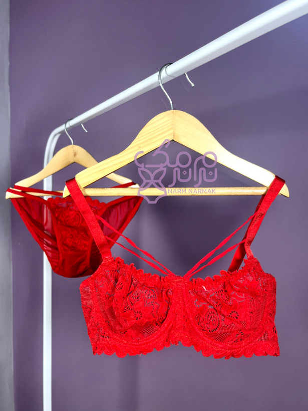 ست شورت و سوتین گیپور قرمز با بند هارنس | نرم نرمک