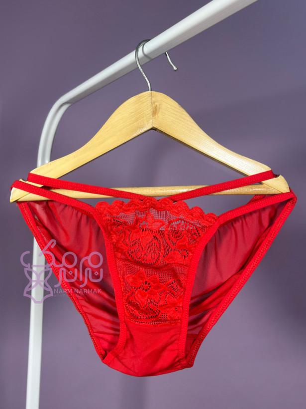 شورت قرمز خاص | نرم نرمک