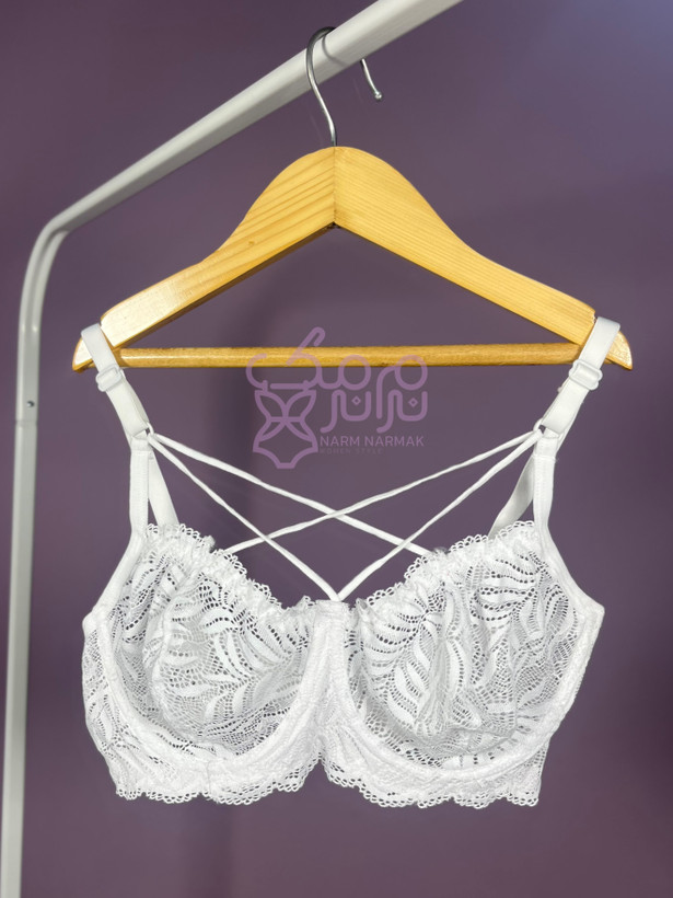 سوتین سفید توری با بند هارنس | نرم نرمک