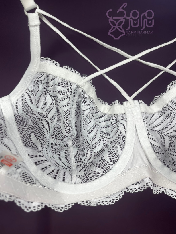 نمای داخل سوتبن سفید تور بند هارنس | نرم نرمک